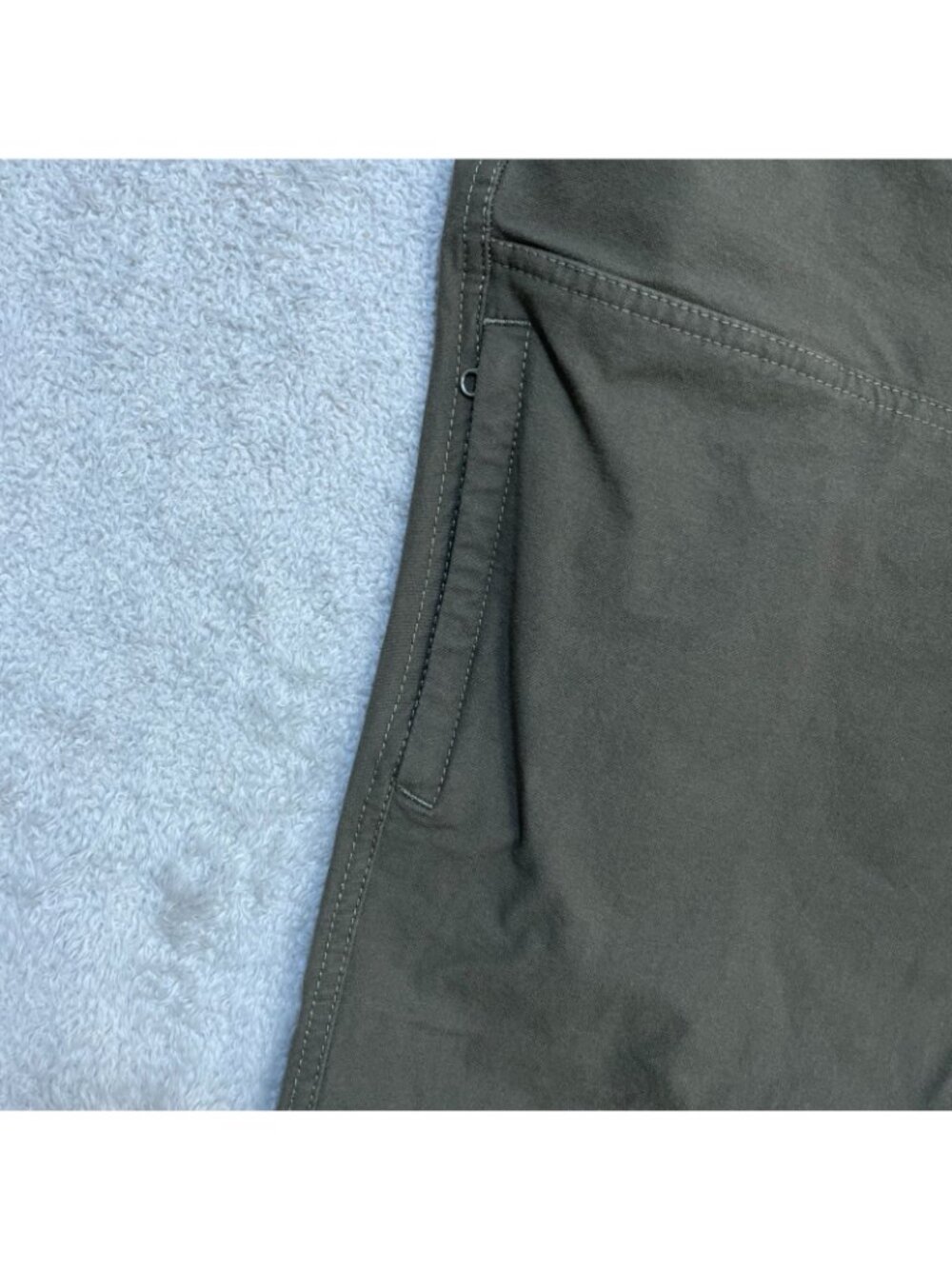 Kirkland Signature Men's 34x32 Stretch Cargo Tech Pants Olive Green B1234 - Picture 10 of 13